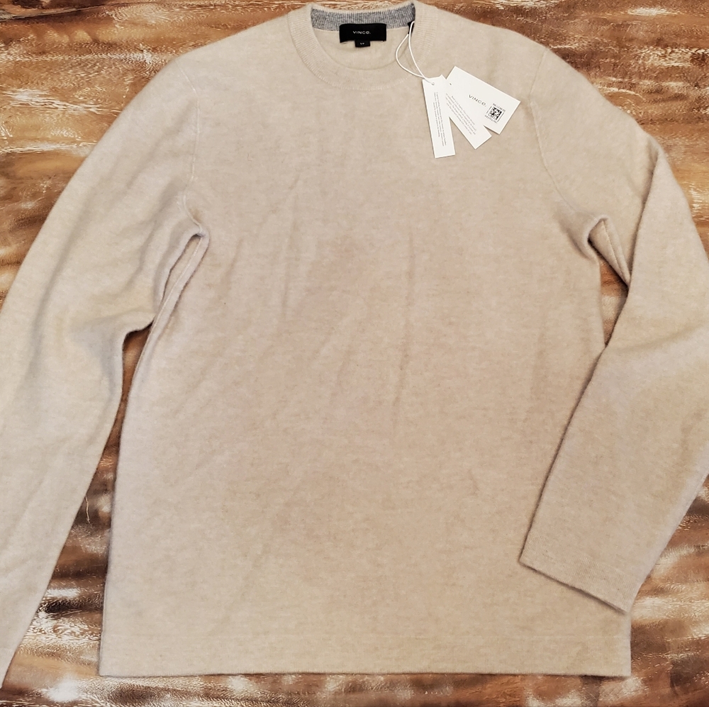 Vince Men's Light Tan/Beige Crewneck Cashmere Sweater